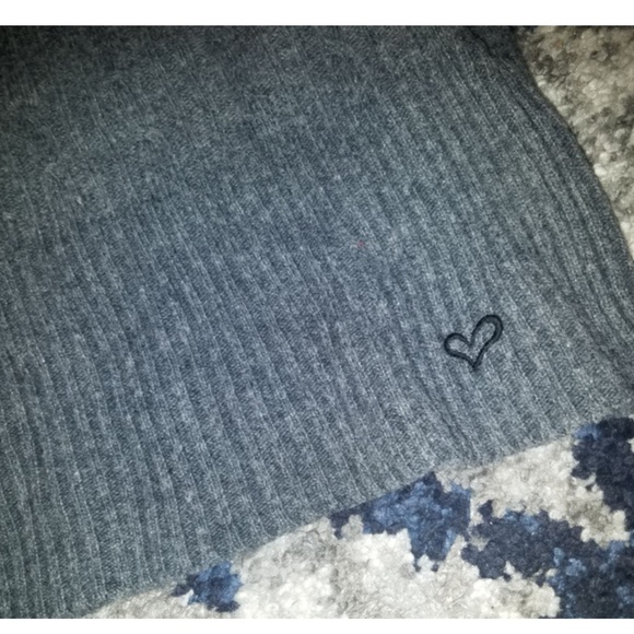 Sweater medium - Picture 2 of 4